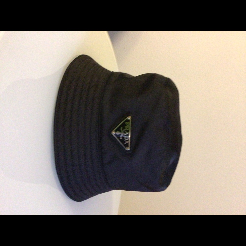 women authentic prada bucket hat